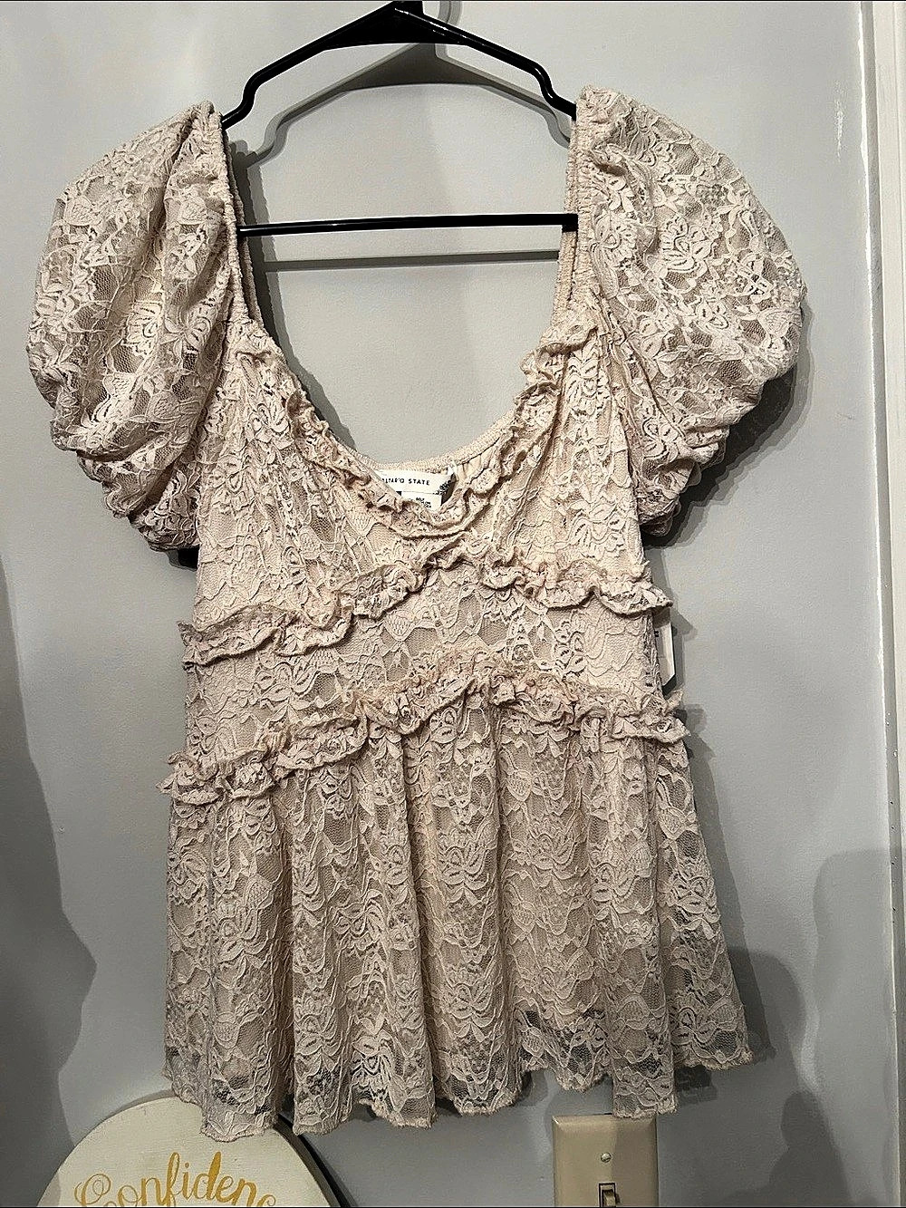 Altar'd State A2766871J1 Floral Lace shirt Size Medium NWT
